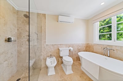 Luxury Villa Photo #30