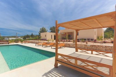 Luxury Villa Photo #2