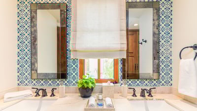 Luxury Villa Photo #24