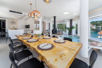 Luxury Villa Photo #39