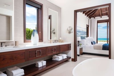 Luxury Villa Photo #17