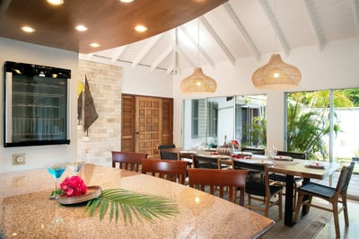 Luxury Villa Photo #15