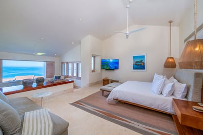 Luxury Villa Photo #21