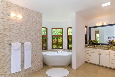Luxury Villa Photo #19