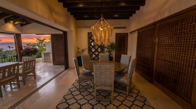 Luxury Villa Photo #26