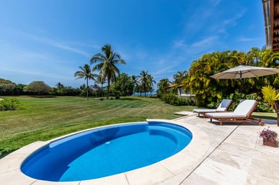 Luxury Villa Photo #6