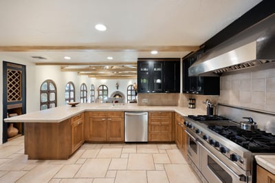 Luxury Villa Photo #24