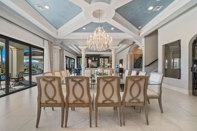 Luxury Villa Photo #24