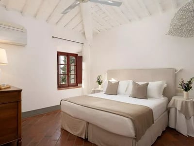 Luxury Villa Photo #43