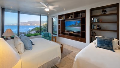 Luxury Villa Photo #47