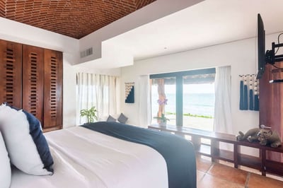 Luxury Villa Photo #33