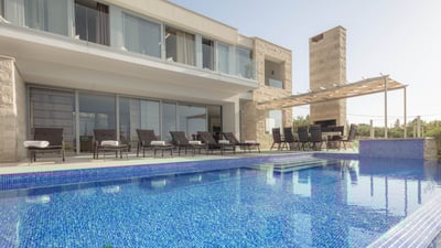 Luxury Villa Photo #8
