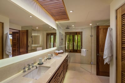 Luxury Villa Photo #15