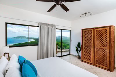 Luxury Villa Photo #29