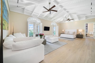 Luxury Villa Photo #46