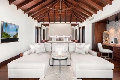Luxury Villa Photo #13