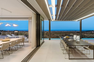 Luxury Villa Photo #14