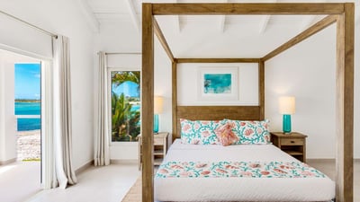 Luxury Villa Photo #41