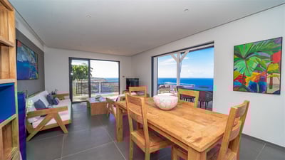 Dining Area & Kitchen