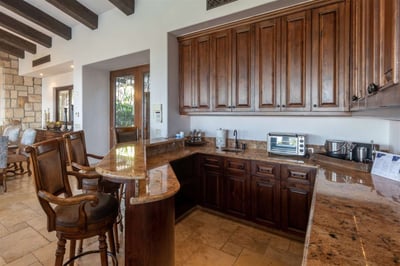 Luxury Villa Photo #18