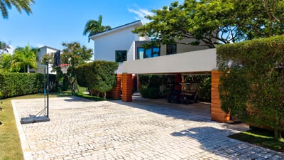 Hacienda A39 - Lakefront Villa with Golf View