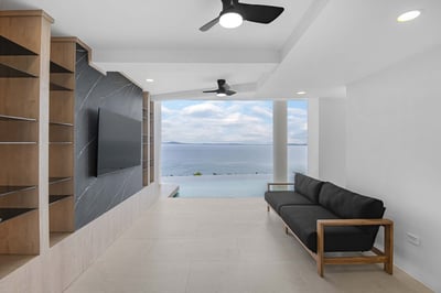 Luxury Villa Photo #18