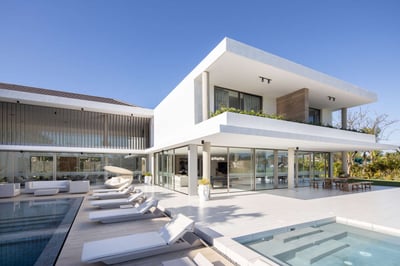 Luxury Villa Photo #6