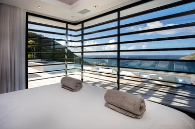 Luxury Villa Photo #30