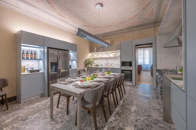 Luxury Villa Photo #3