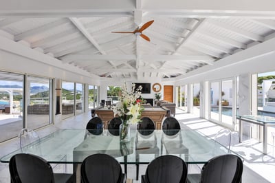 Luxury Villa Photo #30