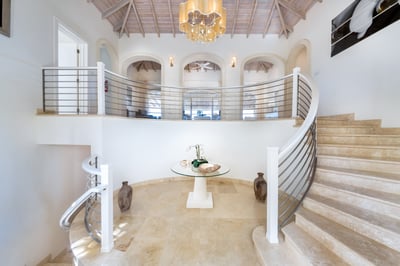 Luxury Villa Photo #10