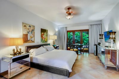 Luxury Villa Photo #42