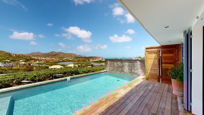 Luxury Villa Photo #7