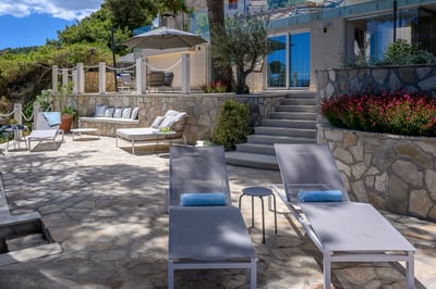 Luxury Villa Photo #8