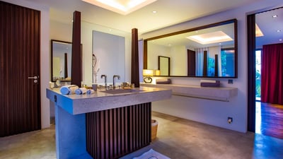 Luxury Villa Photo #37