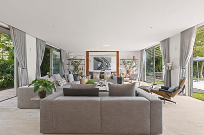 Luxury Villa Photo #14