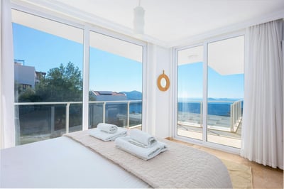Luxury Villa Photo #27
