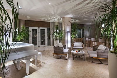 Piano Bar