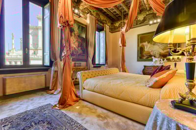 Luxury Villa Photo #17