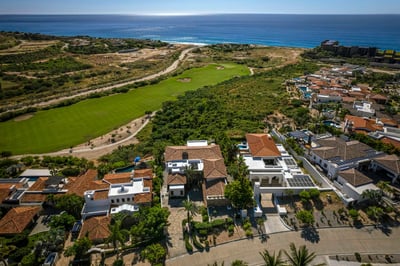 Luxury Villa Photo #39