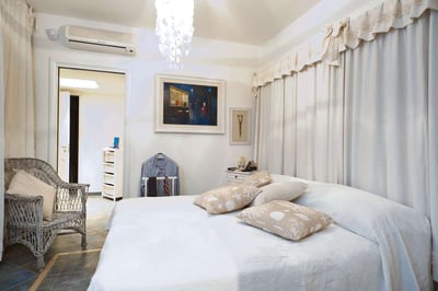 Luxury Villa Photo #20