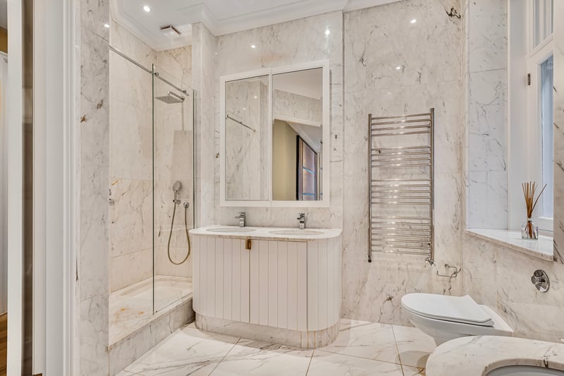 The Knightsbridge