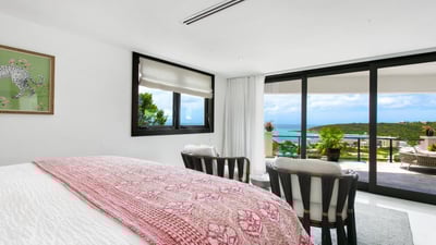 Luxury Villa Photo #31