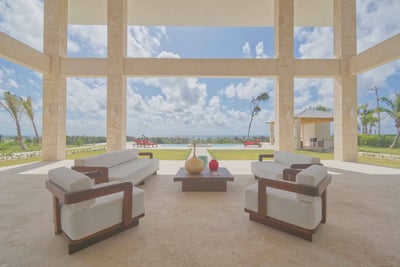 Luxury Villa Photo #9