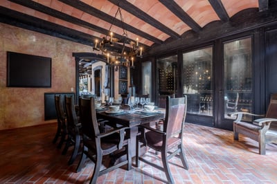 Luxury Villa Photo #32