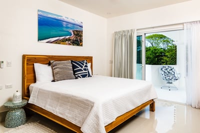 Luxury Villa Photo #34