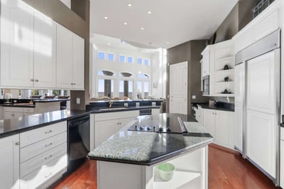 Luxury Villa Photo #13