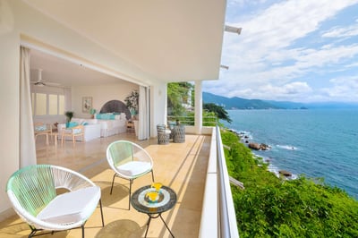 Luxury Villa Photo #26
