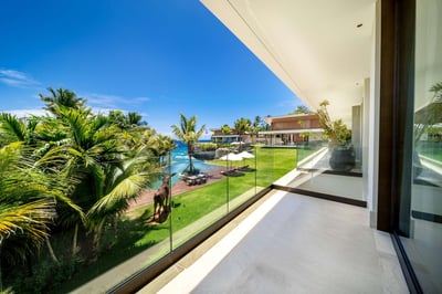 Luxury Villa Photo #23