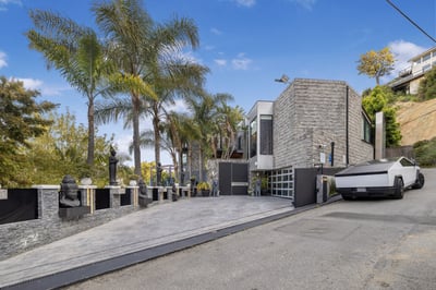 Luxury Villa Photo #13